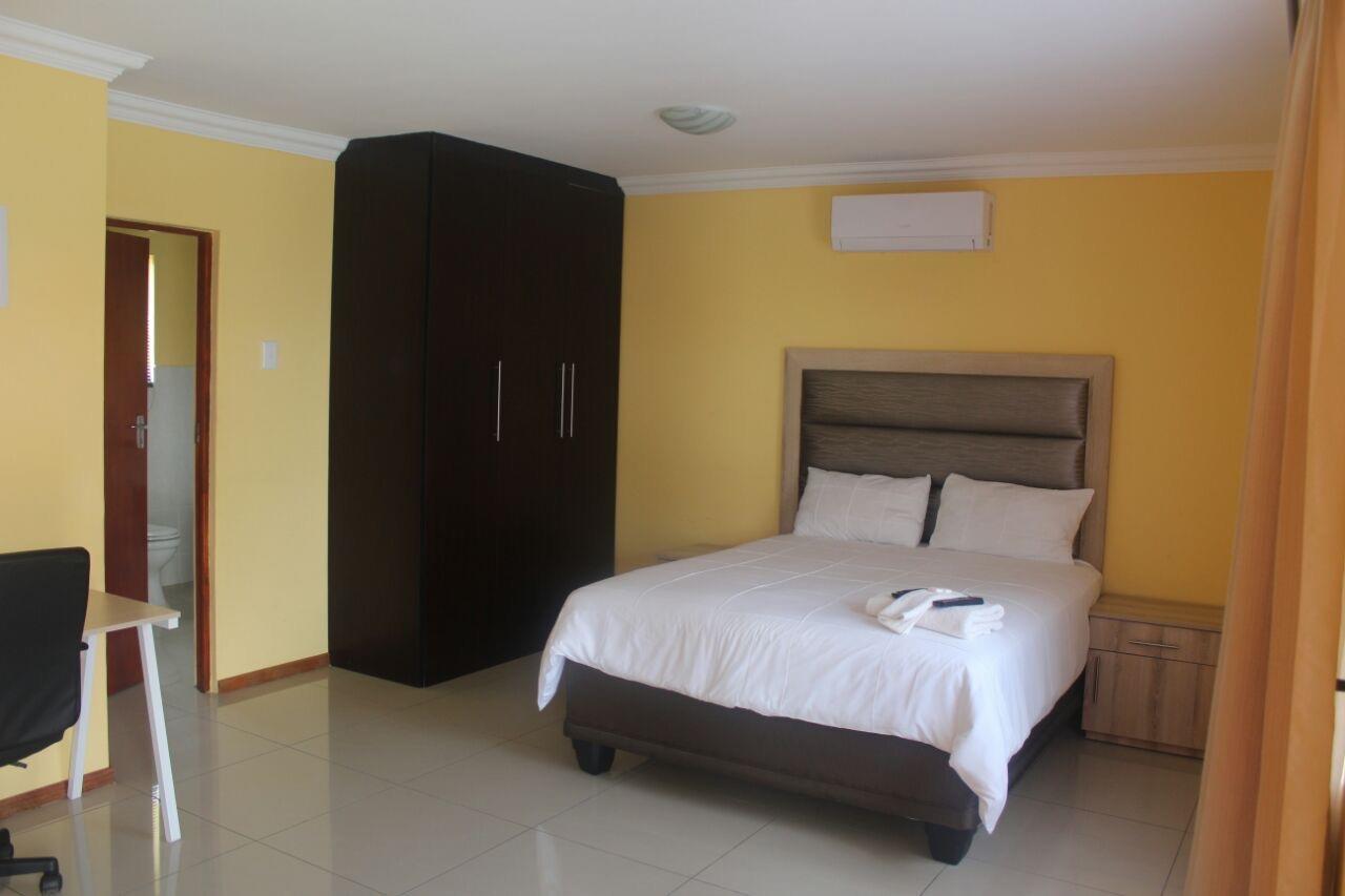 Mbopha Guest House Ulundi Extérieur photo