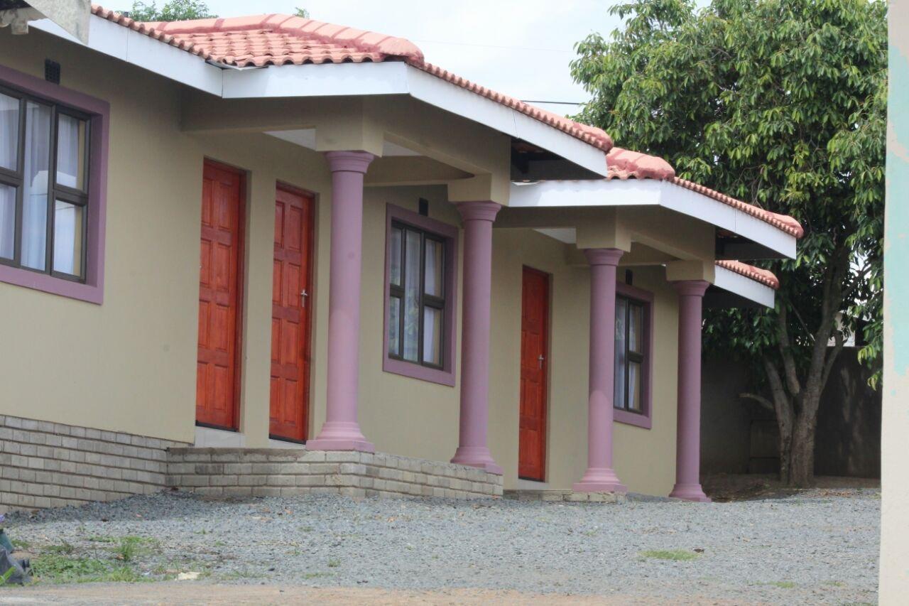 Mbopha Guest House Ulundi Extérieur photo